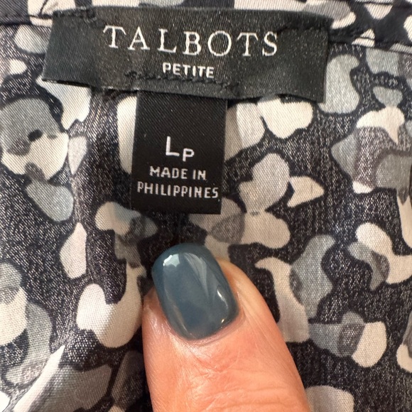 Talbots Black and White Print Blouse with 3/4 length sleeves NWT - Picture 10 of 10